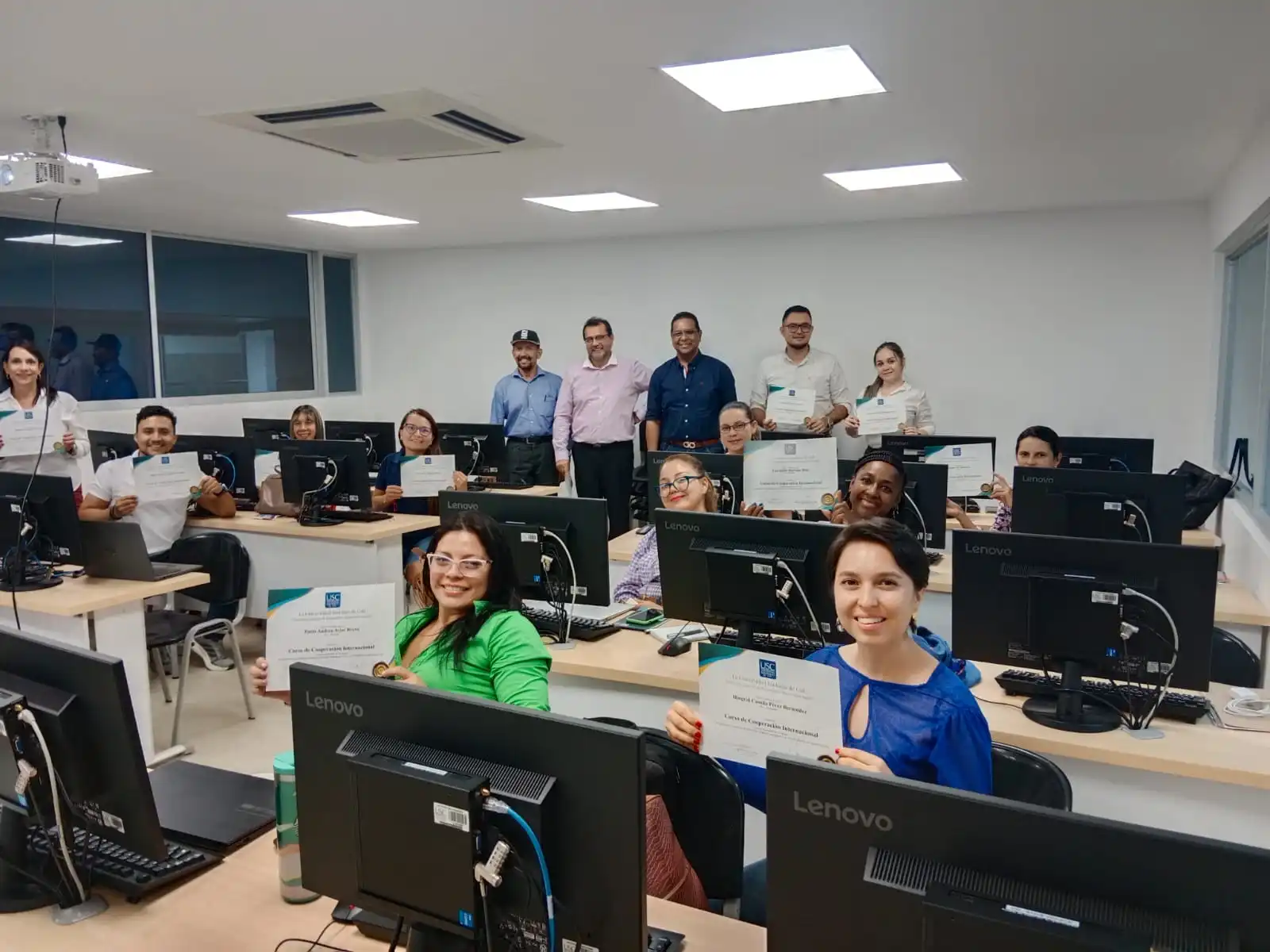 Docentes de extensión de la USC en jornada de capacitación